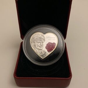 EXTREMELY RARE Princess Diana $5 Heart Coin